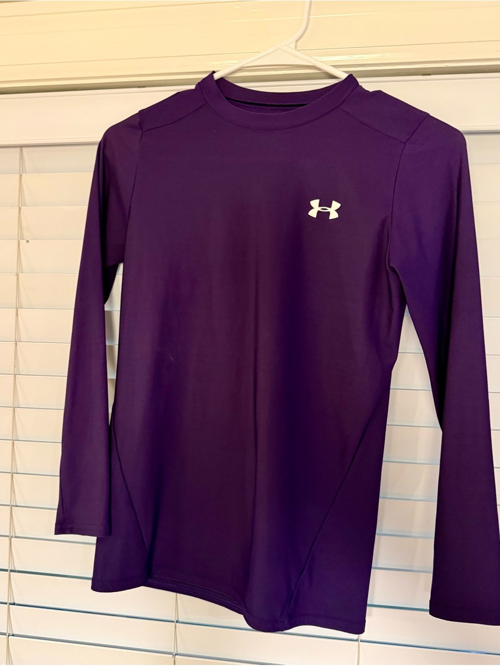 KIDS Under Armour Long Sleeve Performance Top - Purple Size YXL